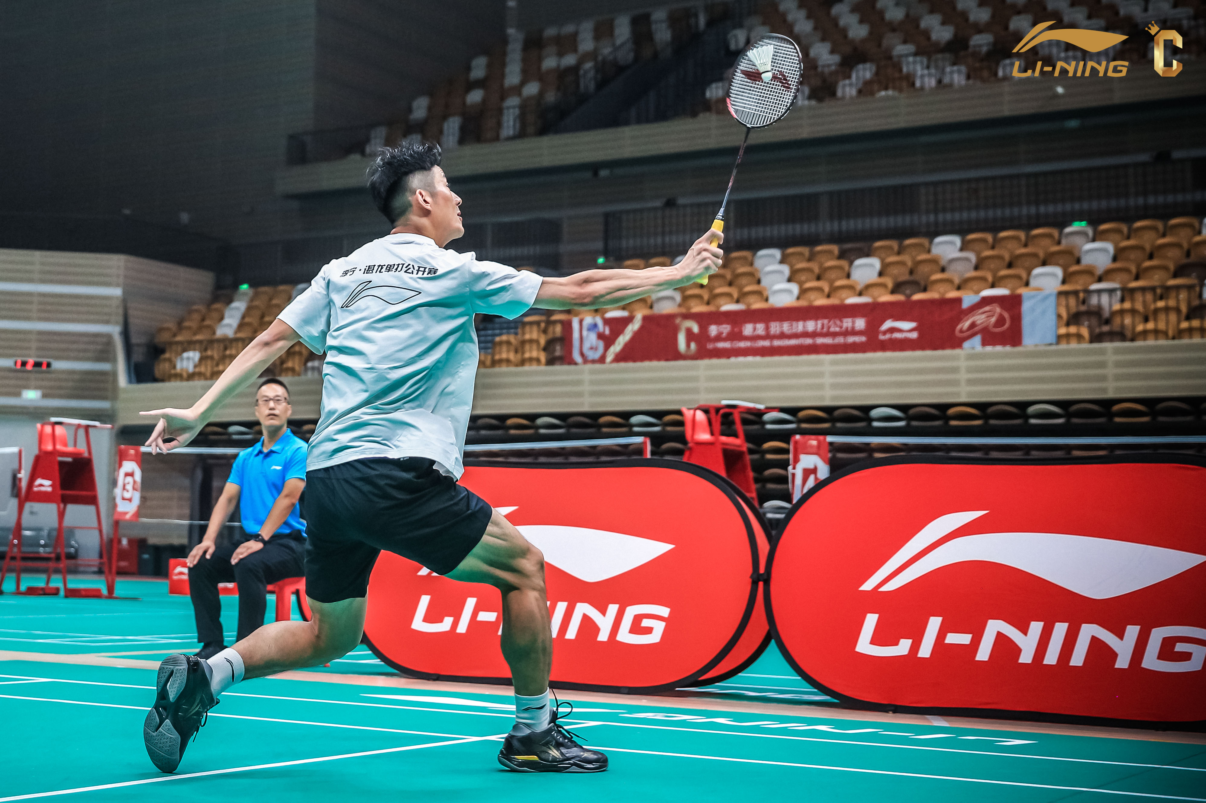 泰国羽毛球队横扫日本羽毛球队，谌龙高光表现