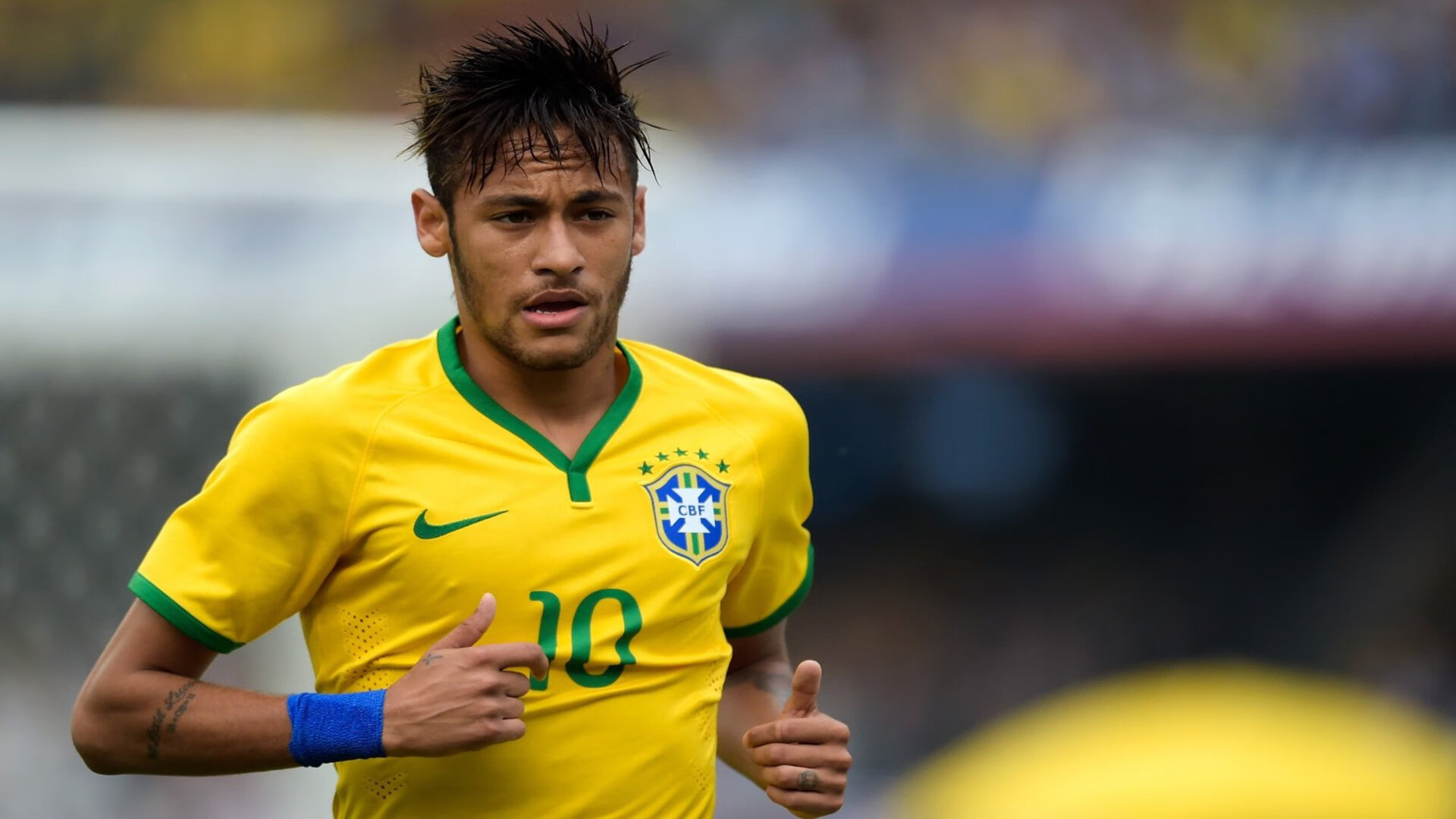 绿茵场上的双重战歌，欧冠半决赛焦点战与乌克兰踏平威尔士的象征意义