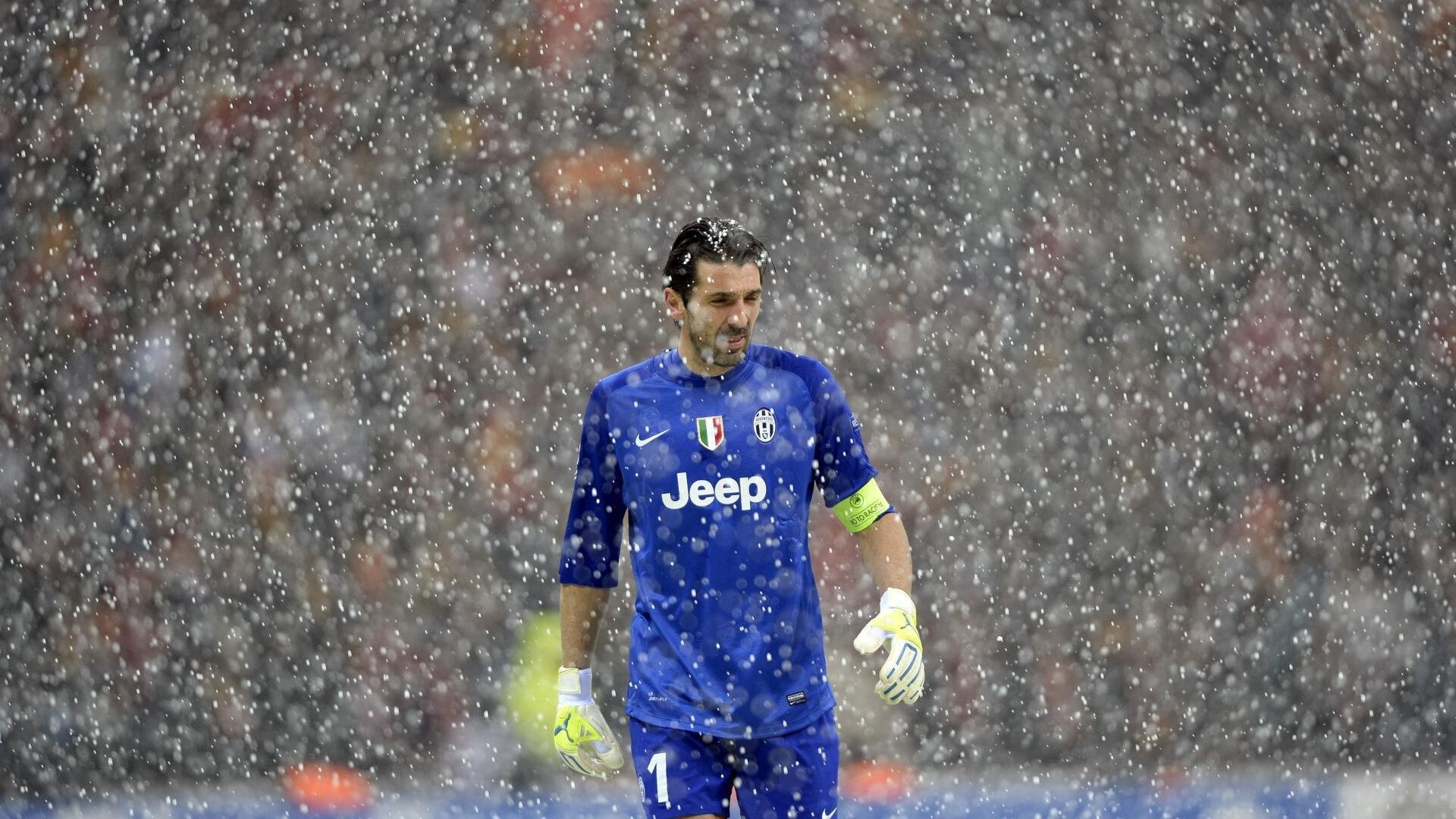 意甲焦点战之夜，阿克里程碑之战，铸就绿茵传奇